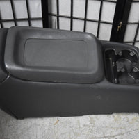 99-02 AVALANCHE SUBURBAN YUKON TAHOE SILVERADO CENTER CONSOLE new body style onl