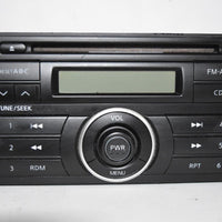 2007-2009 NISSAN VERSA RADIO STEREO CD PLAYER CY08C 28185 EM30A