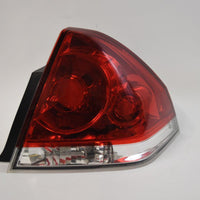 2006-2013 CHEVY IMPALA PASSENGER RIGHT SIDE REAR TAIL LIGHT 25971598