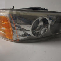 2001-2006 GMC YUKON XL1500 FRONT PASSENGER RIGHT SIDE HEADLIGHT 29725 - BIGGSMOTORING.COM