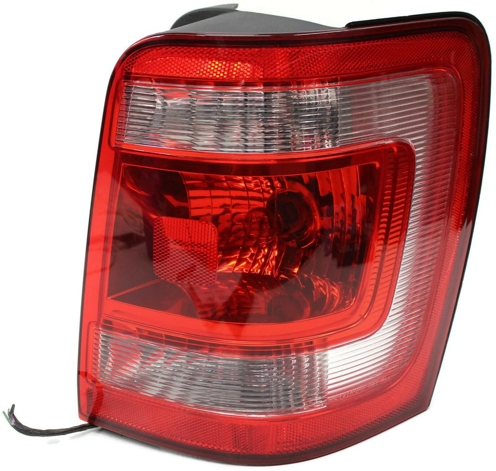 2008-2012 Ford Escape Passenger Right  Side Rear Tail Light 9L84-13B504