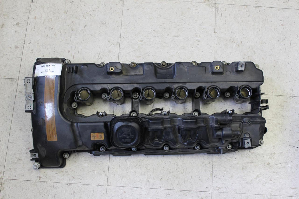 2008-2010 BMW Engine Valve Cover