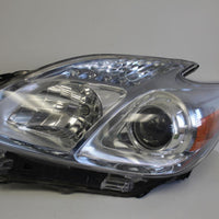 2012-2015 TOYOTA PRIUS DRIVER  SIDE HEADLIGHT W/ BROKEN TAB