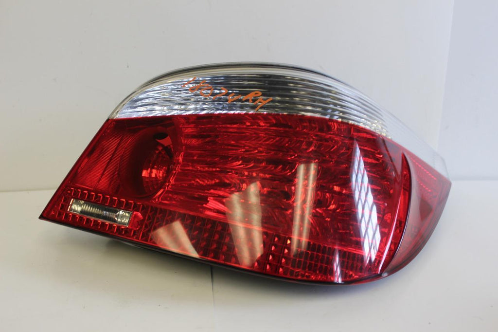 2004-2007 BMW 530I PASSENGER SIDE REAR TAIL LIGHT - BIGGSMOTORING.COM