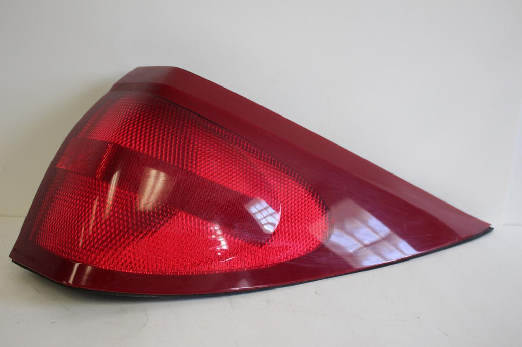 2002-2007 BUICK RENDEZVOUS PASSENGER SIDE REAR TAIL LIGHT - BIGGSMOTORING.COM